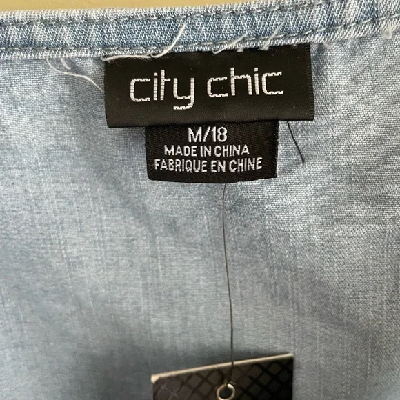 NWT City Chic Adjustable Strap Denim Dress - Picture 4 of 5